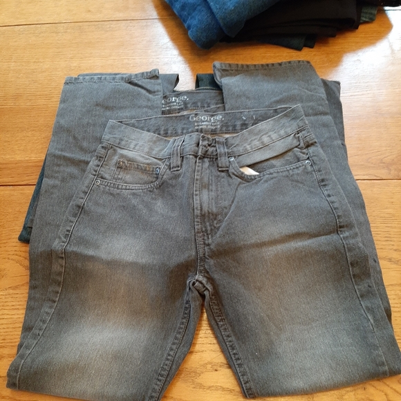 Ladies Jean's - Picture 5 of 5